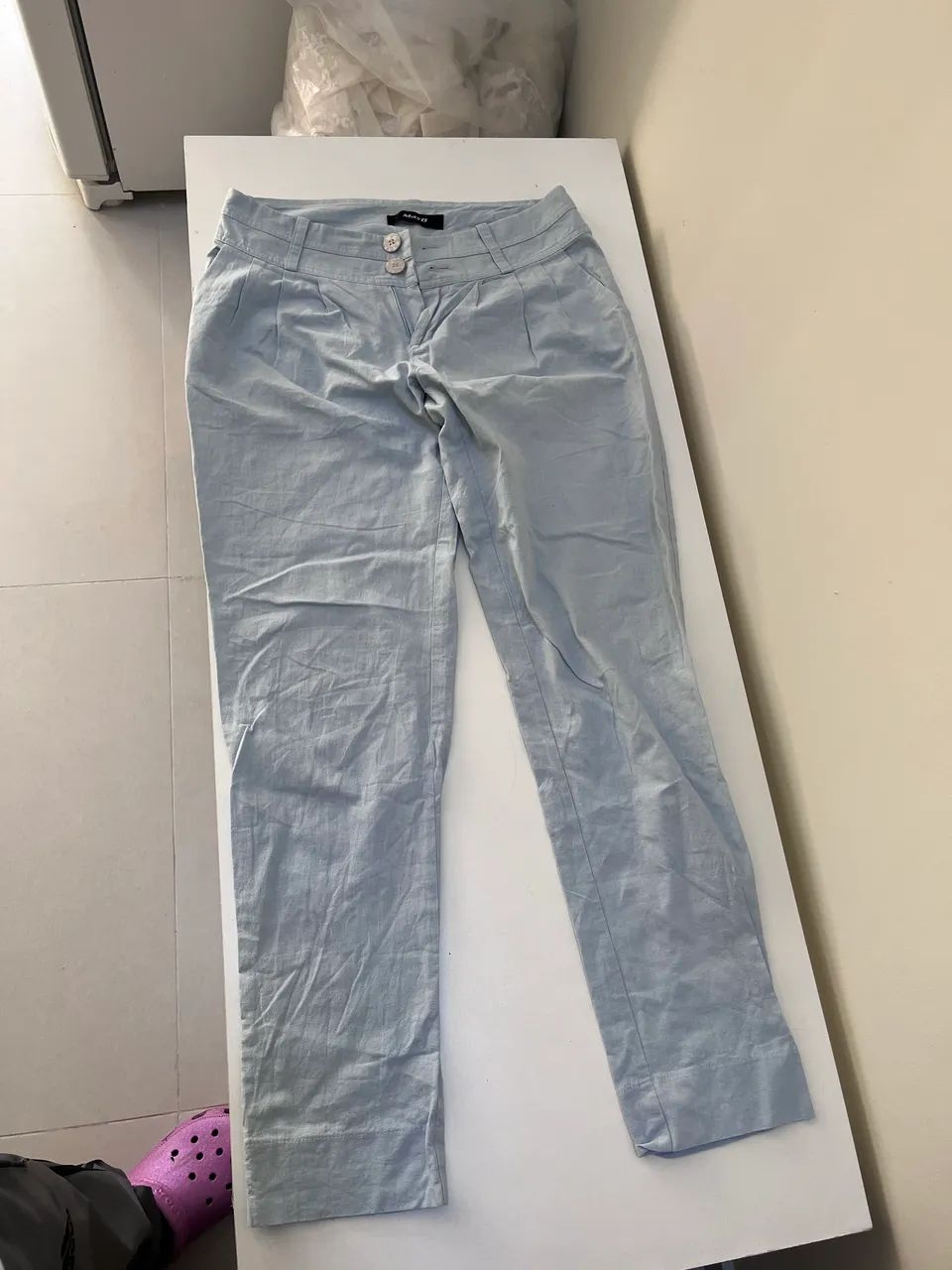Calça azul claro elegante