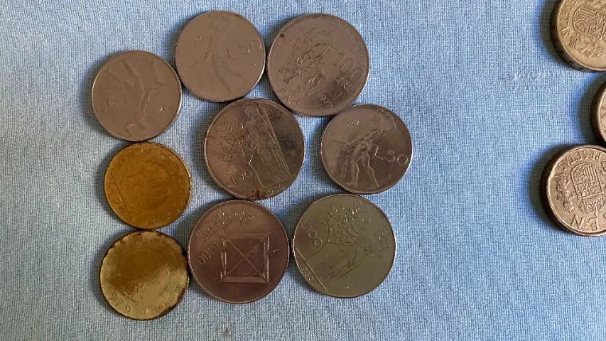 Moedas antigas de vários países. - Foto 5