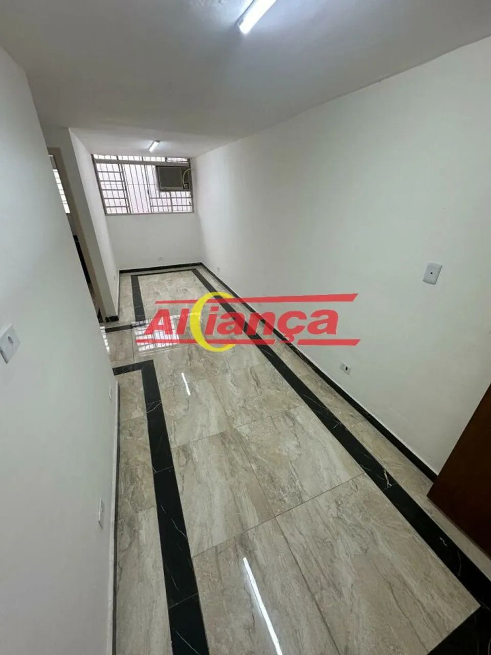 Sala para alugar com 23m² - Centro de Guarulhos