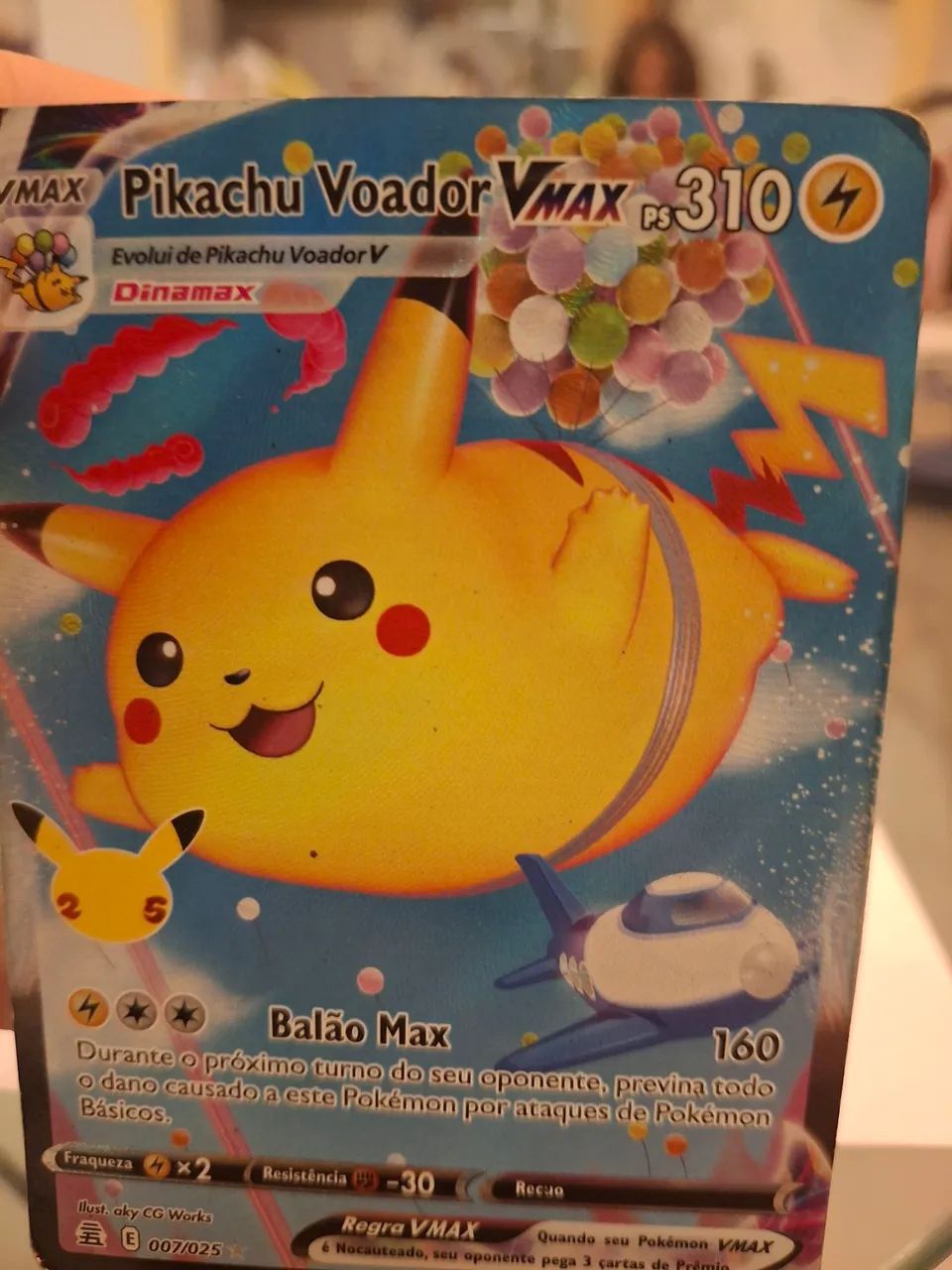 Vendo carta Pokémon do Pikachu voador  - Foto 3