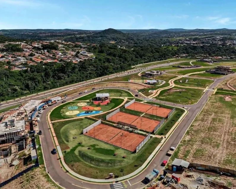 Destaques do lote: Terreno com 798 m² Excelente topografia Ideal para projetos de alto pad - Foto 4