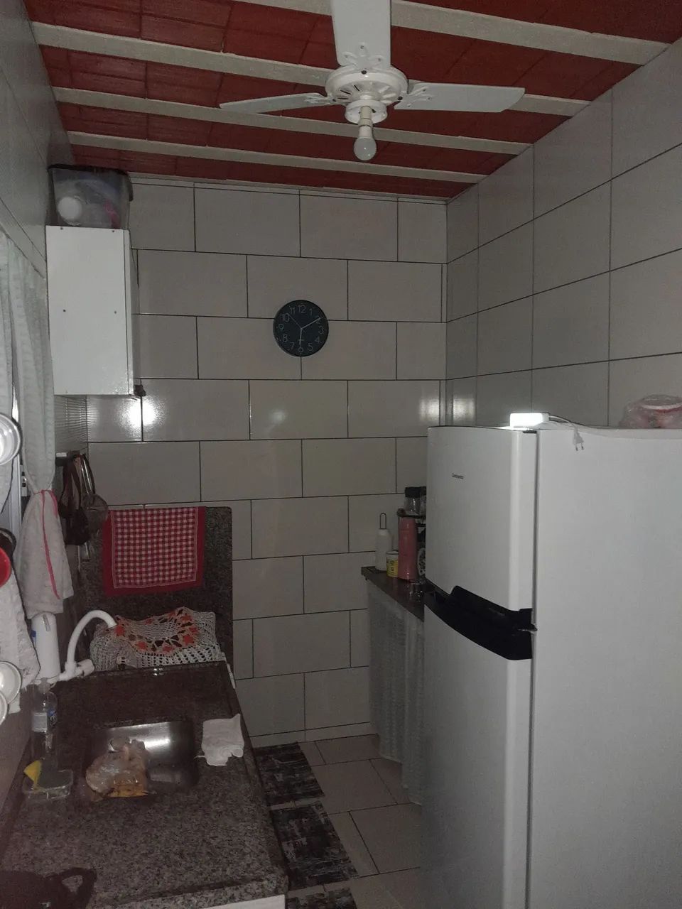 VENDO CASA SEMI MOBILIADA, COM ANEXO - Foto 5