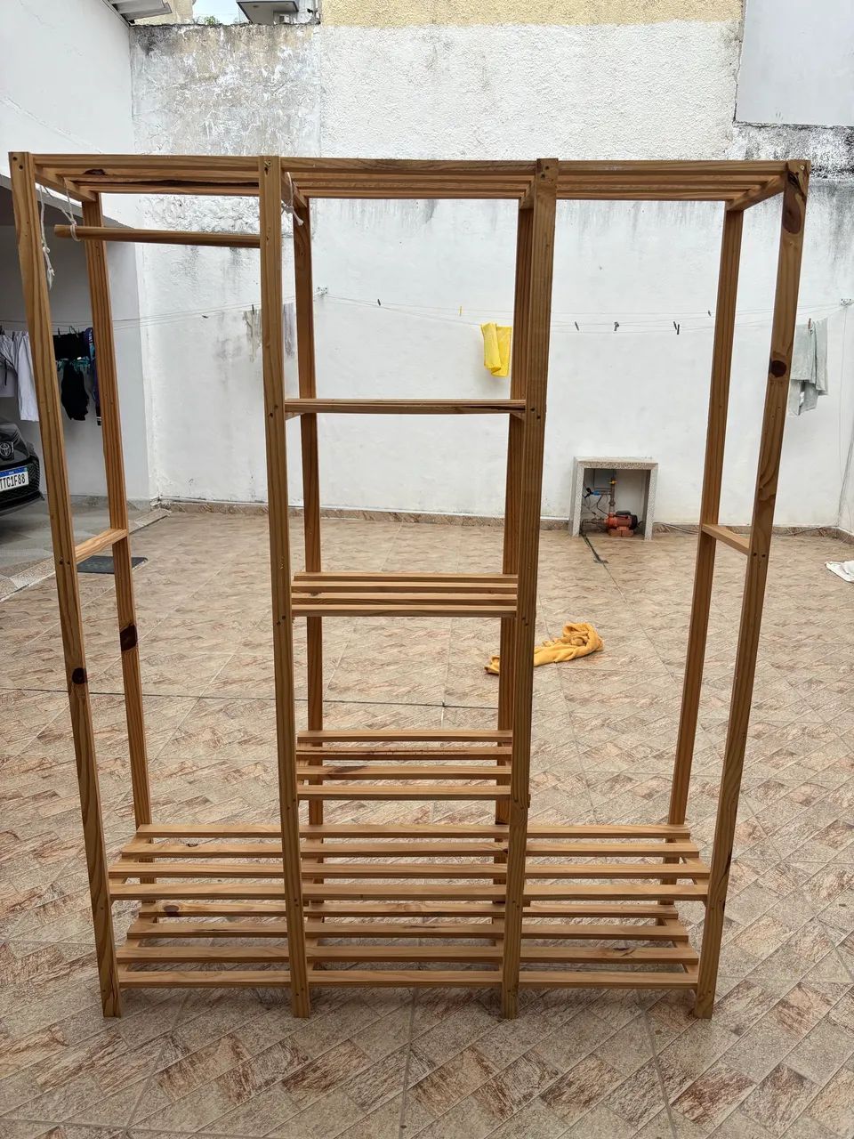 Arara de madeira para roupa 