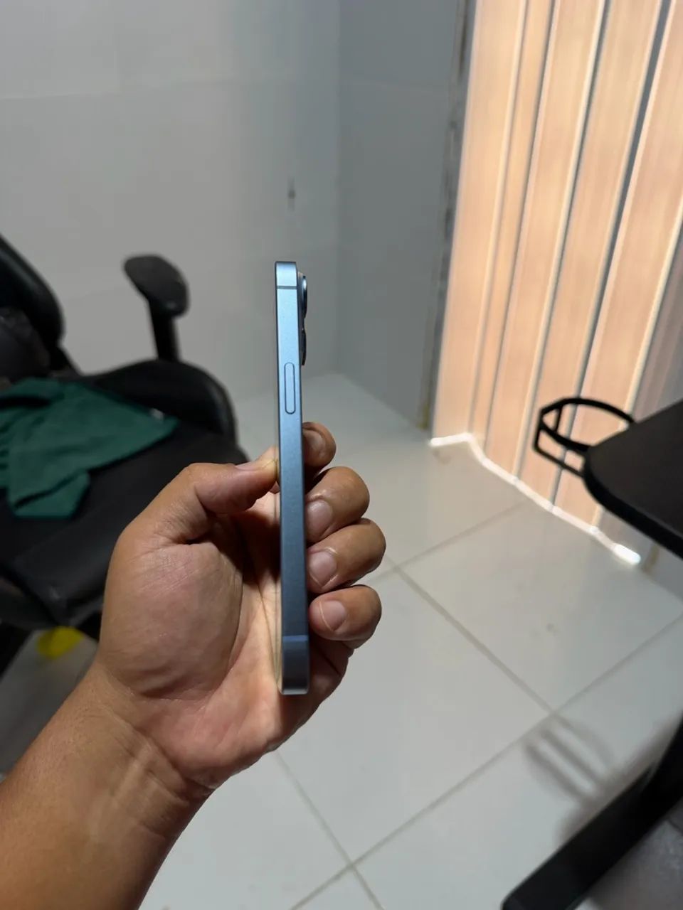 Vendo IPhone 14 Bem conservado, sem marcas de uso - Foto 3
