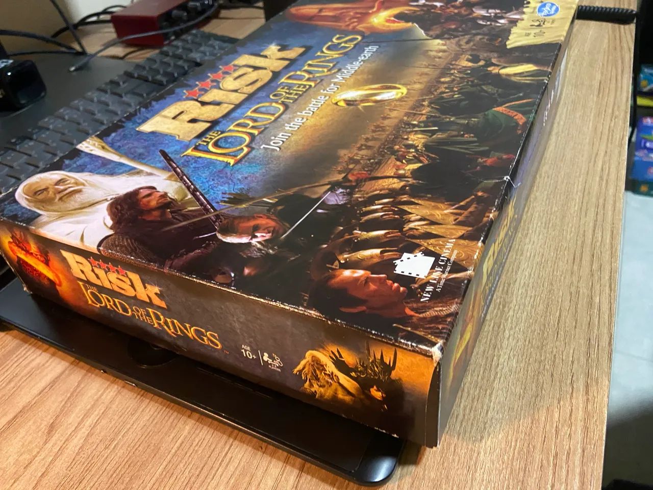 Jogo de Tabuleiro Risk: O Senhor dos Anéis (Edição Especial) - Completo! - Foto 4