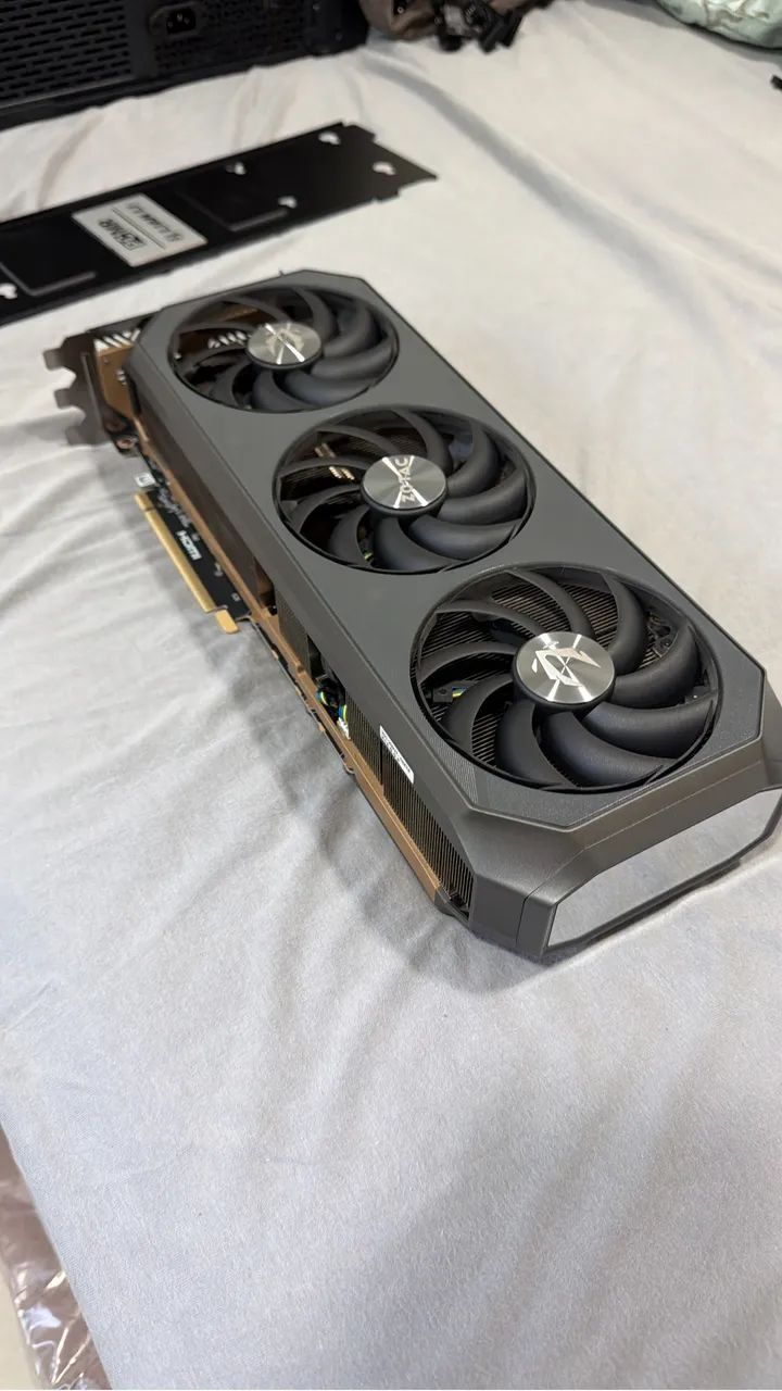 Rtx 5080 Zotac Amp Infinity - Foto 4