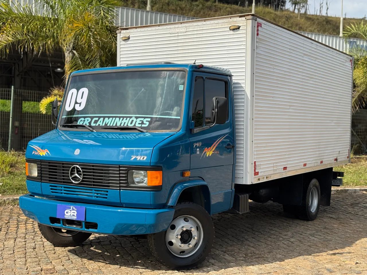 CAMINHÃO MB 710 PLUS 3/4 NO BAÚ EXTRA!!!