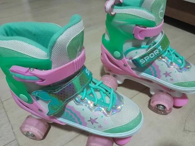 Patins em ótimo estado, muito novo!