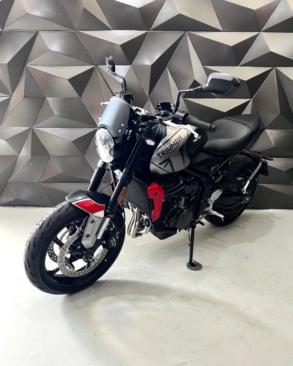 TRIDENT 660 - Foto 3