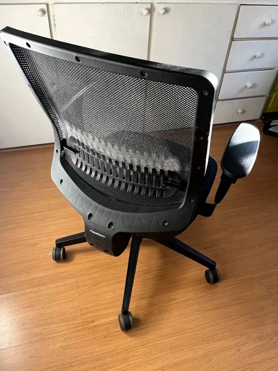 Cadeira de escritório FlexForm Uni All Black - Foto 2