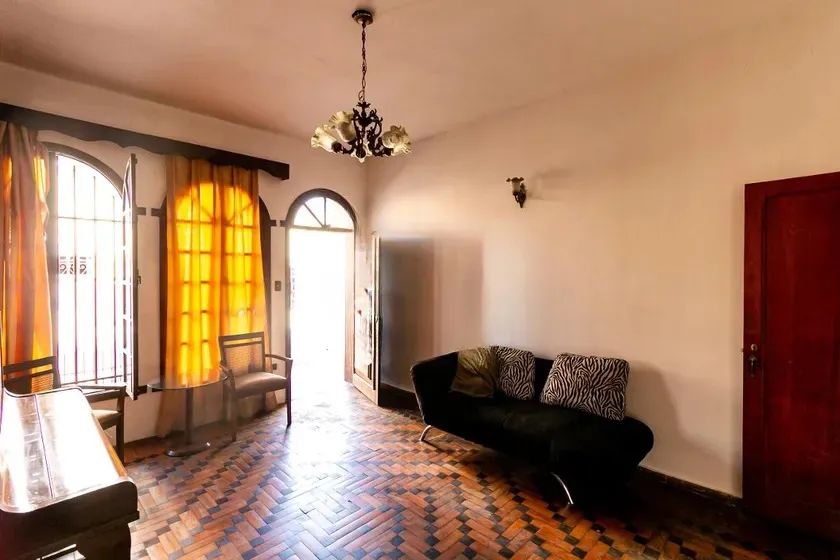 Casa à Venda - Cachoeirinha, 8 Quartos, 540 m2 - Foto 2
