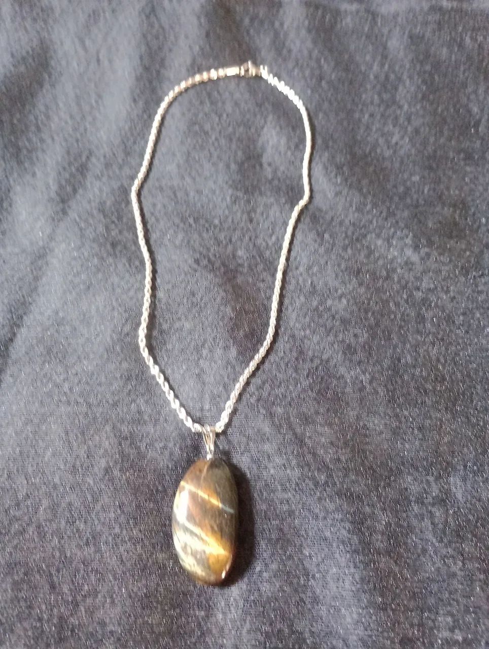 Colar com pedra natural olho de tigre 