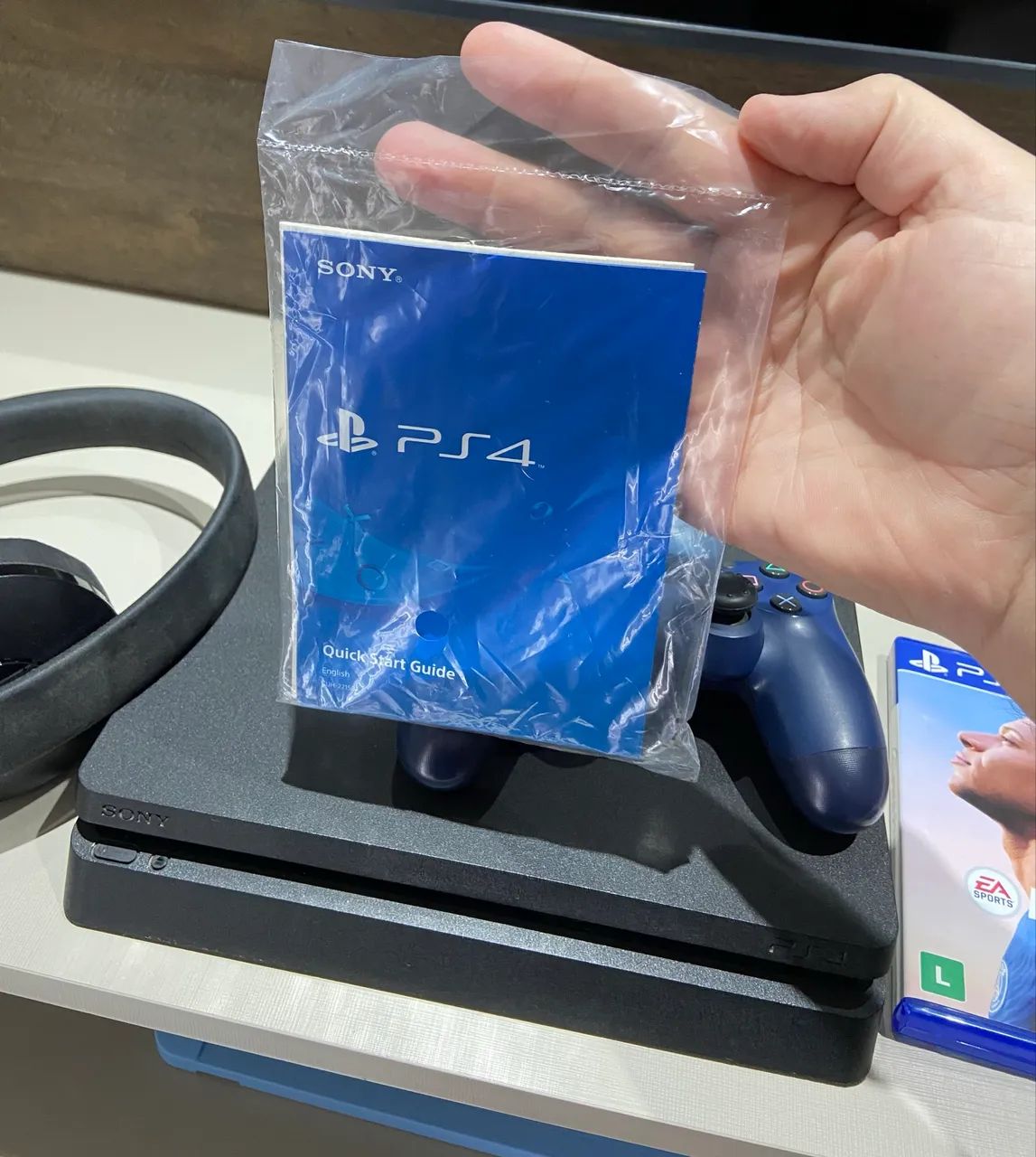 PS4 SLIM 1TB COMPLETO ACEITO IPHONE - Foto 4