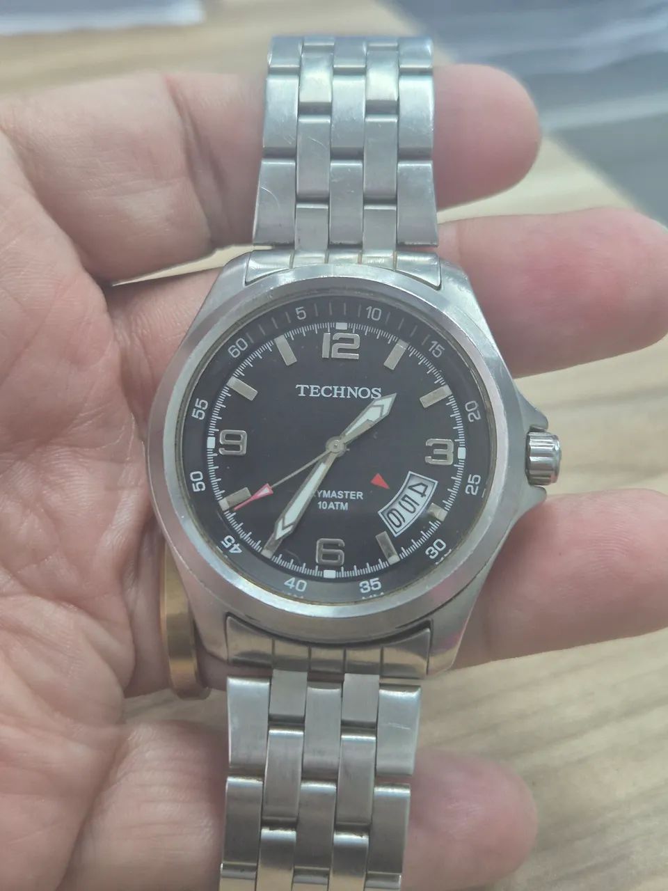 Relógio TECHNOS SKYMASTER  EM AÇO 100 METROS  -   MUITO NOVO - Foto 3