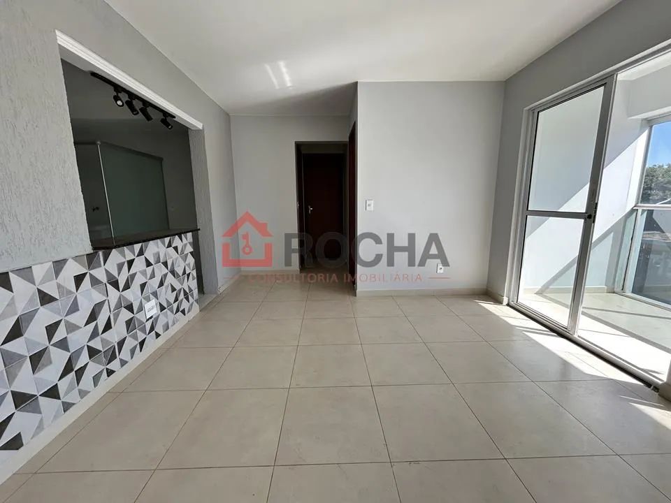 Quadra 6 - Apartamento novo, com suíte e varanda, elevador e garagem - Foto 3