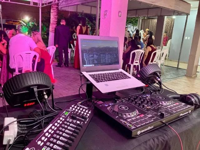 DJ para agitar sua comemoração - Foto 2