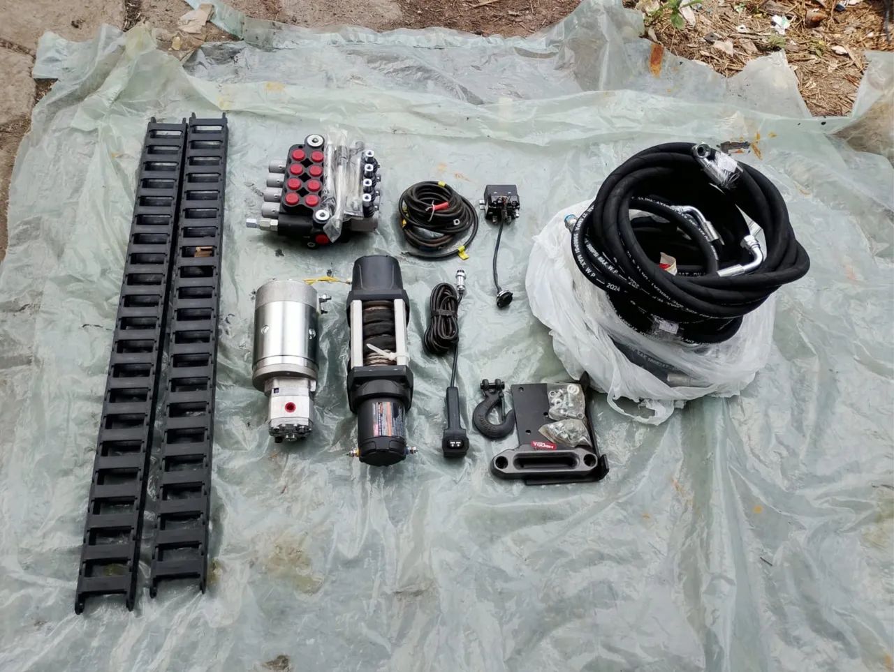 Plataforma hidráulica 6 metros - Reformada - Foto 2