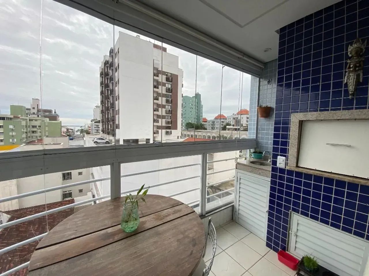 Imóvel para venda tem 101 metros quadrados com 3 quartos em Coqueiros - Florianópolis - SC - Foto 2