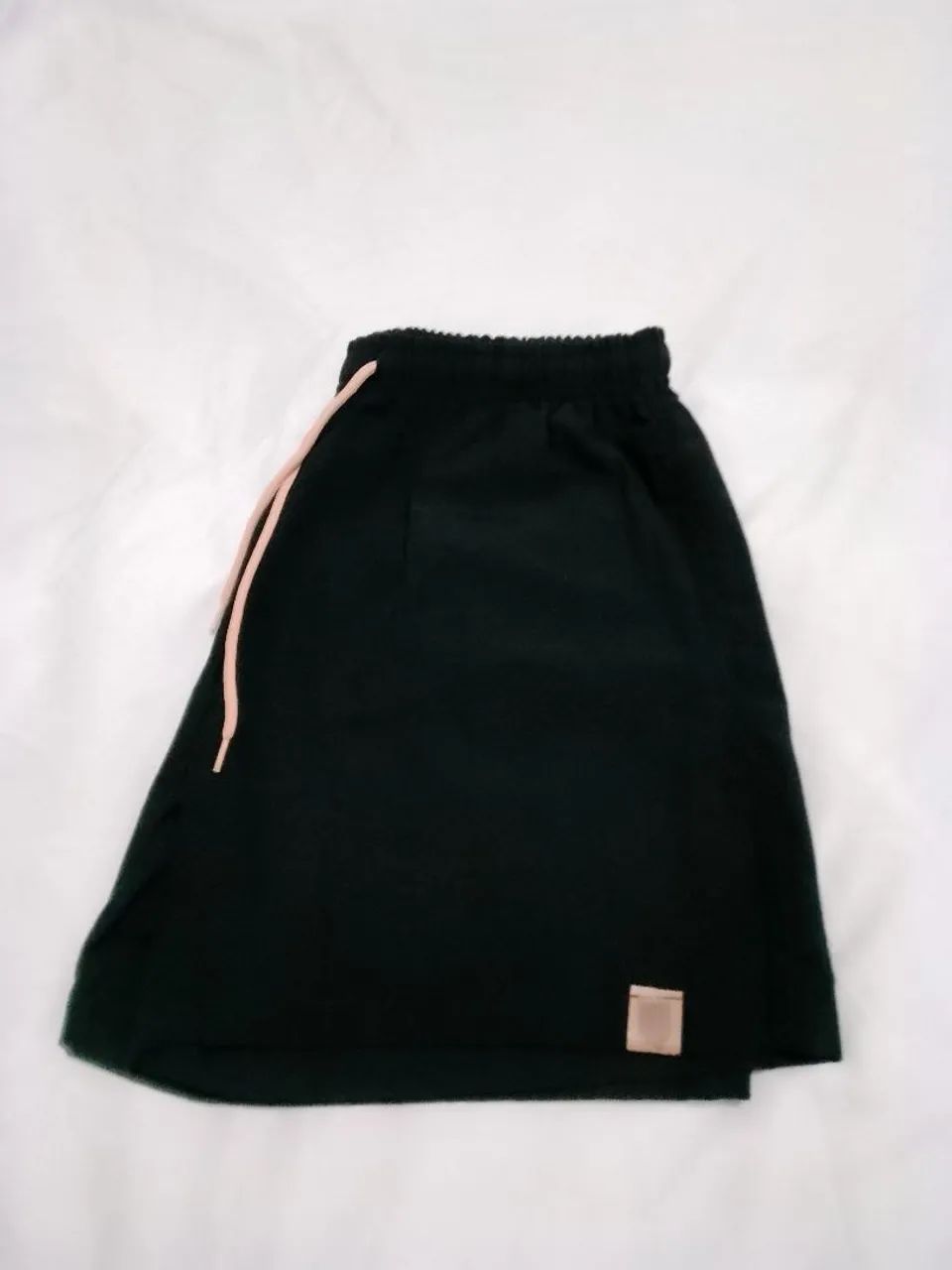 Bermudas_Bege_e_Preta - Tamanho P - Foto 4