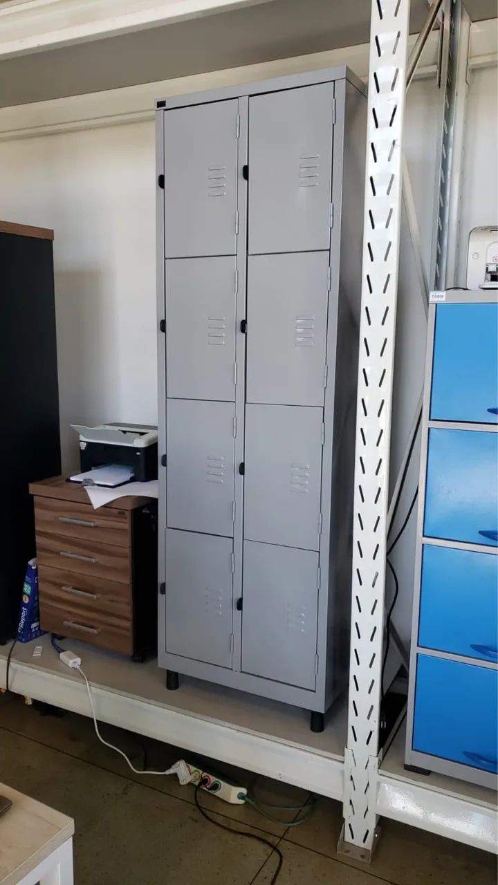 Armário de aço com ,Guarda volume 