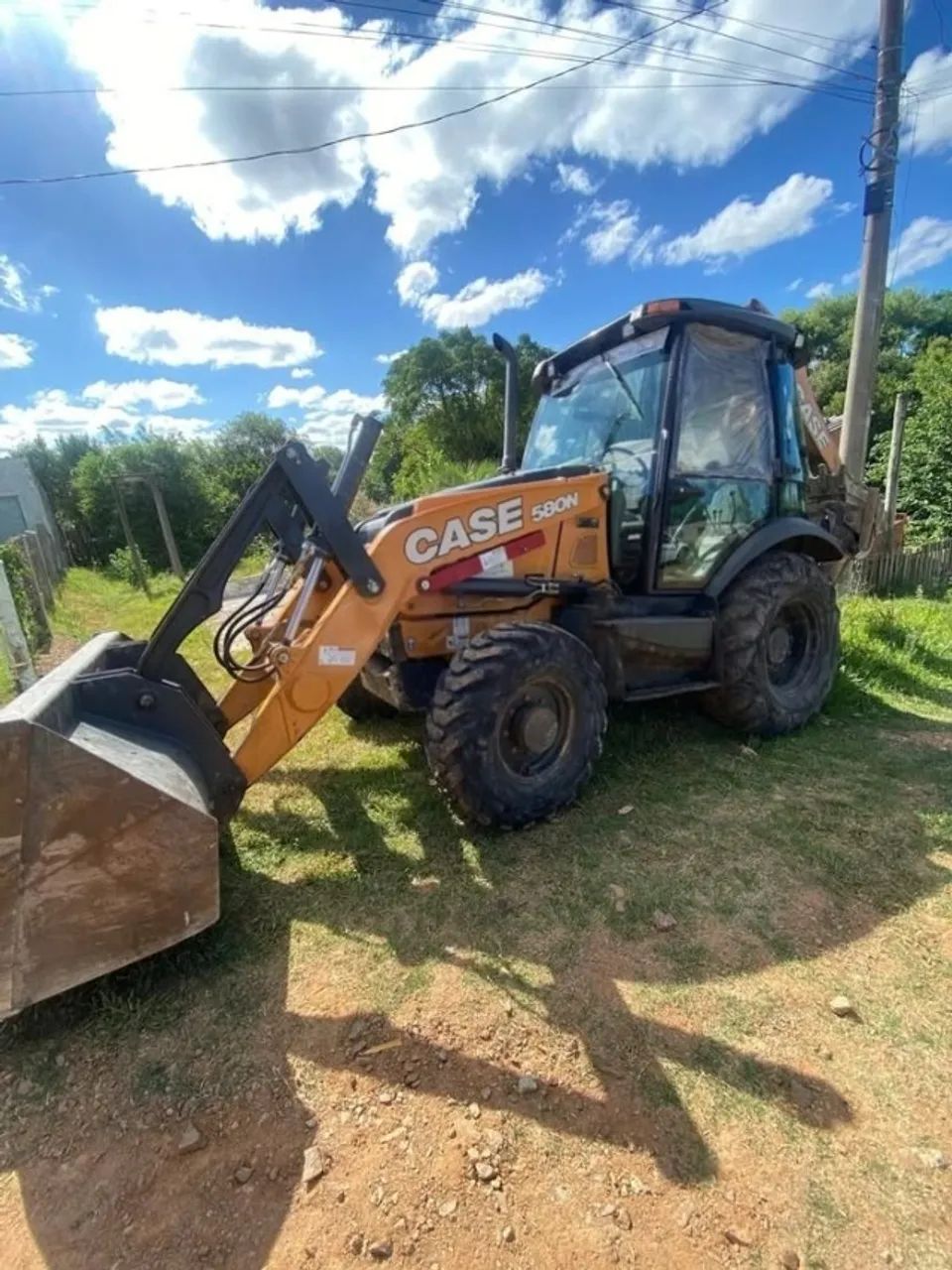 Retroescavadeira Case 580n 4x4 ano 2020