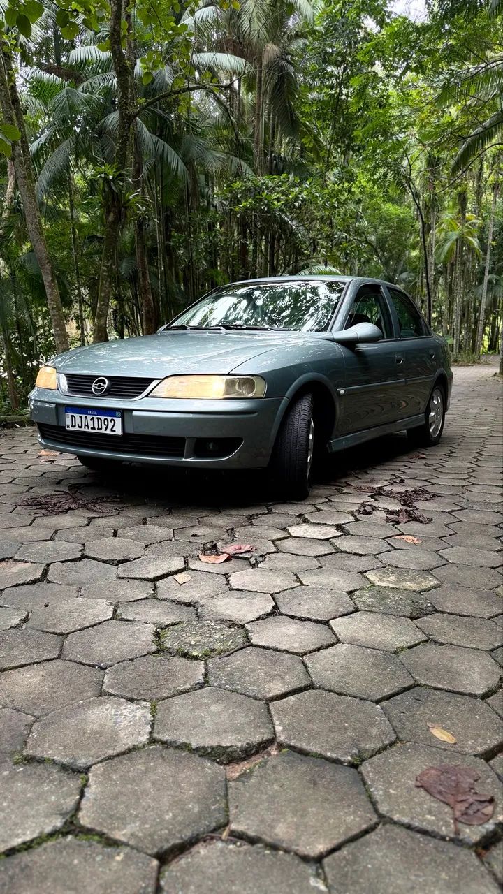 Chevrolet Vectra CD 2.2 16V / 2.0 16V Mec./aut. 2003