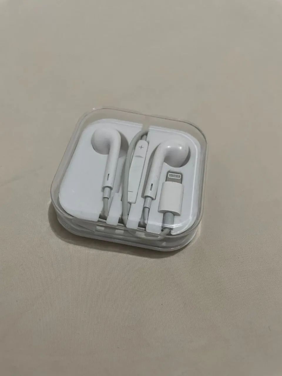 Fone Lightning para iPhone - Com Microfone e Controle de Volume