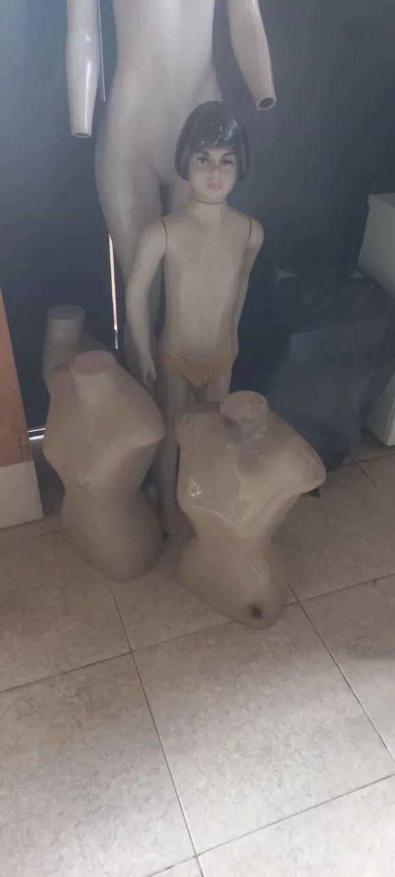 CONJUNTO DE MANEQUINS EM PERFEITO ESTADO  - Foto 4