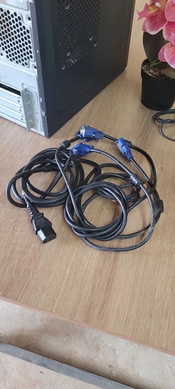 Monitor LG e gabinete  - Foto 4