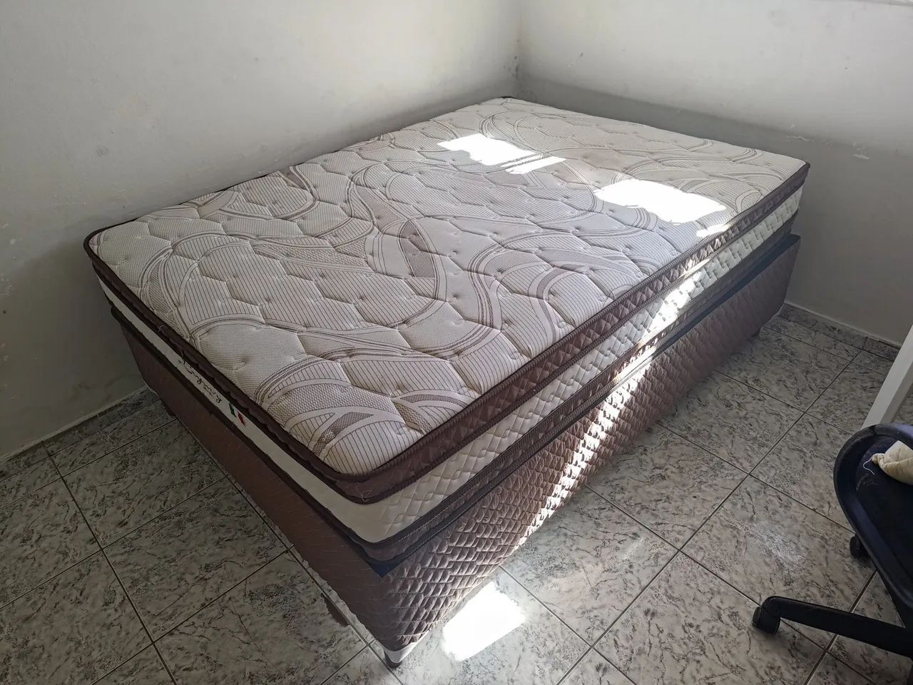 Cama de Casal Legacy 