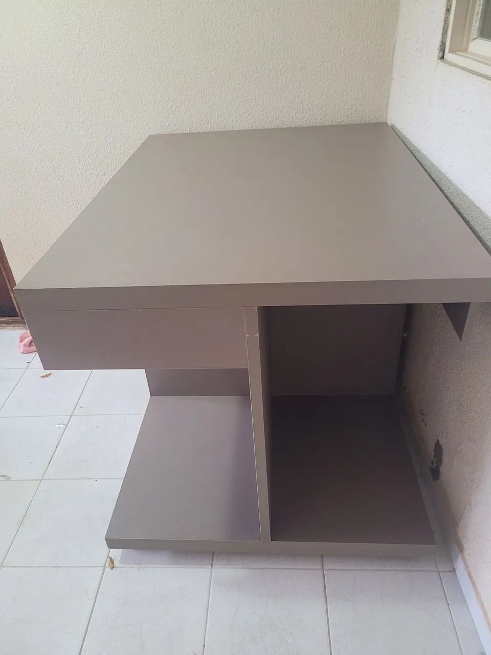 Mesa expositor a para loja de roupas com rodinhas - Foto 2