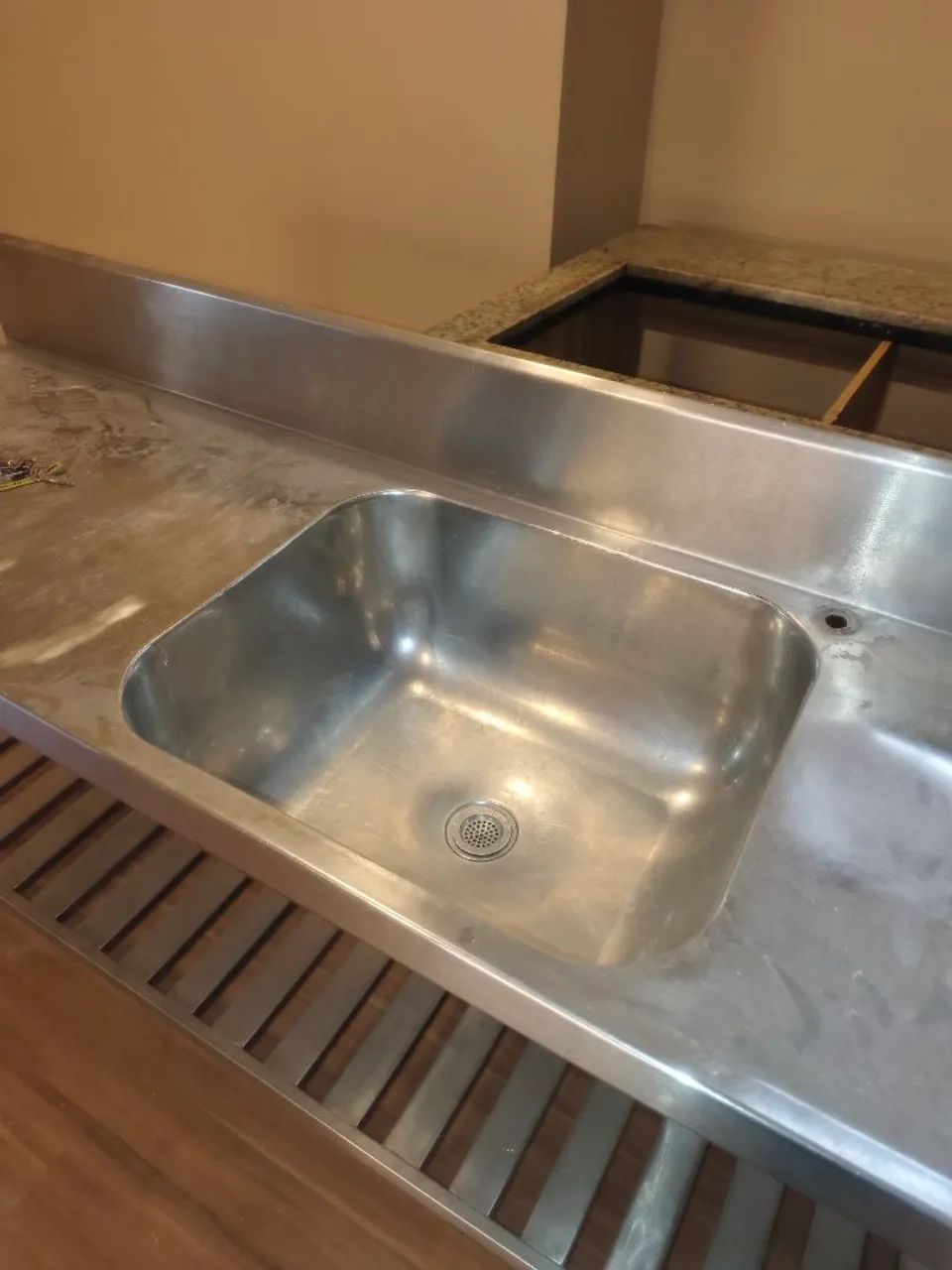 Pia industrial inox 2,30m - Foto 2