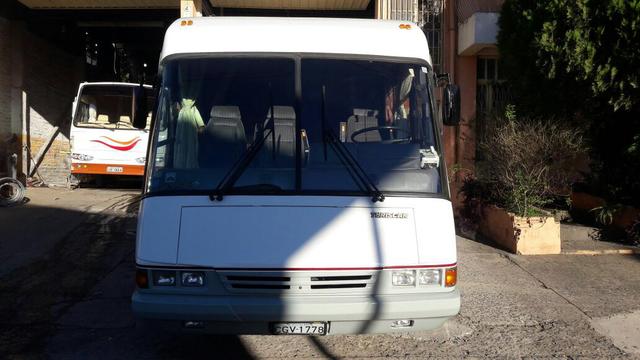 Motor Home turiscar Riviera 92 - Foto 4