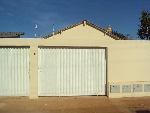 Casas de 2 quartos no Jardim Elvécia - Aparecida de Goiânia-GO