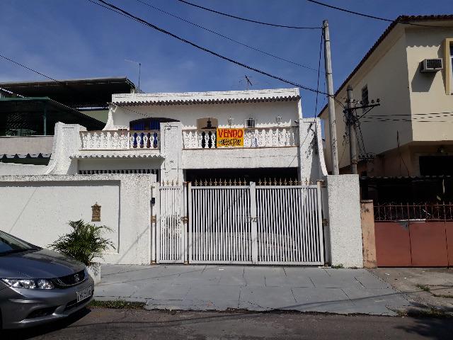 Excelente casa de dois pavimentos em Vista Alegre