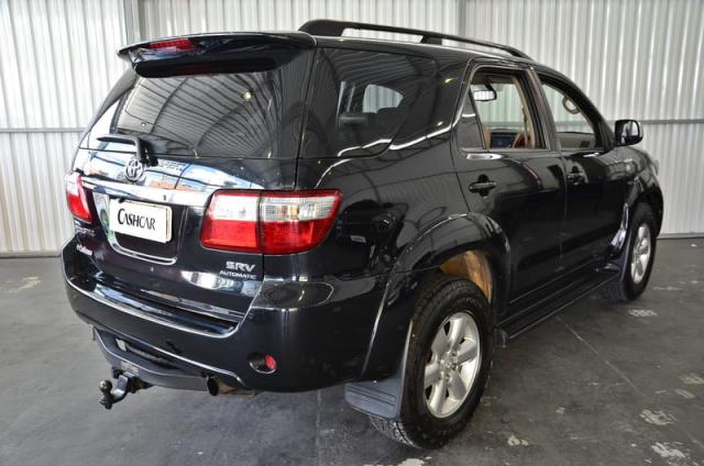 TOYOTA HILUX SW4 3.0 SRV 4X4 7 LUGARES 16V TURBO INTERCOOLER DIESEL 4P AUT 2010 - Foto 3