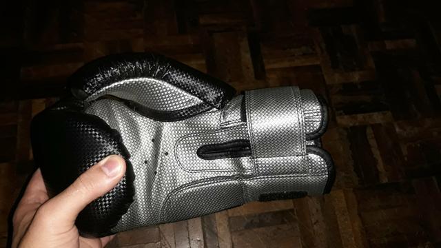 Luva de boxe profissional tam:14oz DE BARBADA - Foto 3
