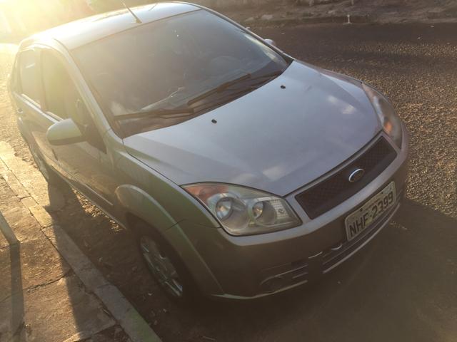 Fiesta sedan 1.0 completo