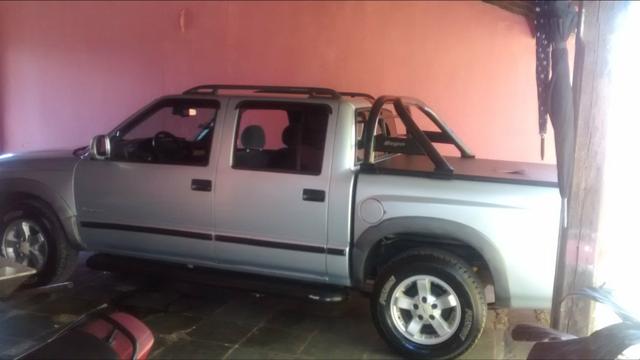 Troca s10 + meio lote no Barreiro em sete lagoas em hilux ou s10 - Foto 3