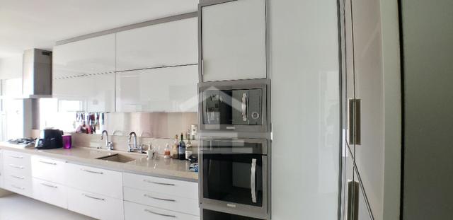Apartamento na Ponta do Farol / 5 Suítes / 400m - Foto 4
