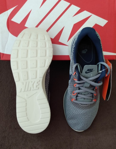 nike tanjun 37