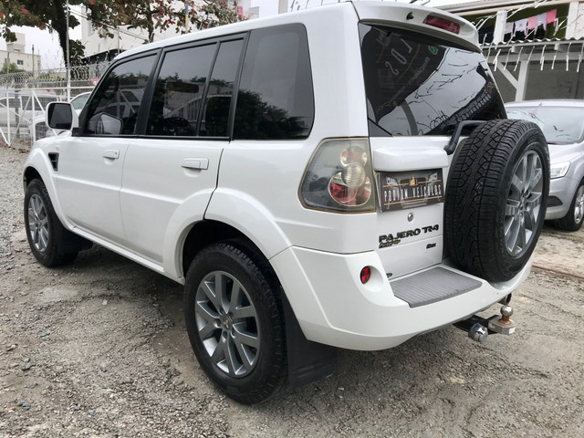 Troca/financia Linda Pajero Tr4 2.0 Flex Mec 2015 - Foto 4