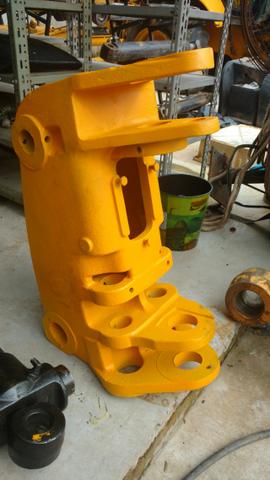 Cara de cavalo (torre de giro) retroescavadeira JCB 3C p/n 331/19795