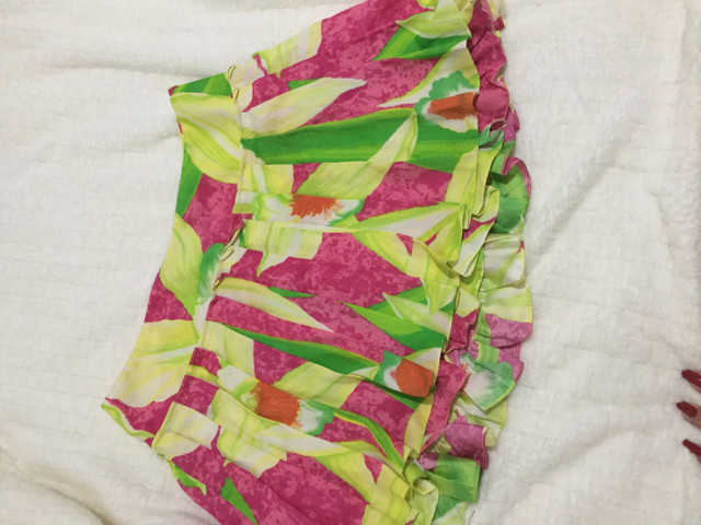 Roupas sapatos bolsas biquínis 