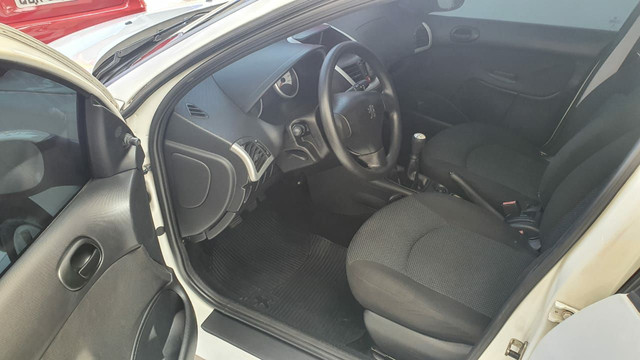 Peugeot 207 active 1.4 2014 - Foto 5