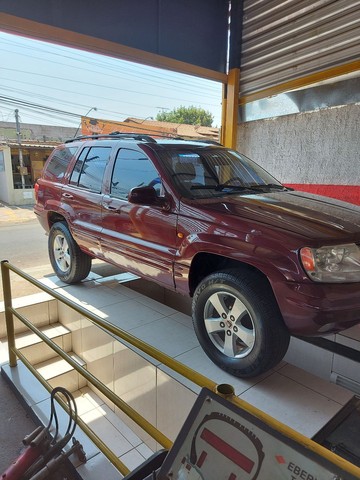 JEEP CHEROKEE / HILUX TOPISSIMA