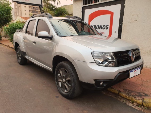 RENAULT DUSTER OROCH EXPRESSION 1.6 2016 MANUAL