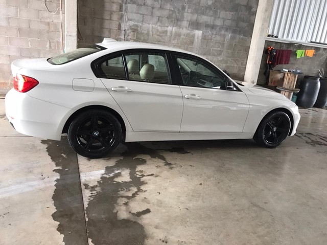 BMW 320I 2.0