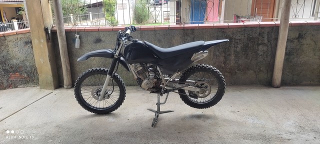 Vendo moto de trilha 10x sem juros - Esportes e ginástica - Cajuru