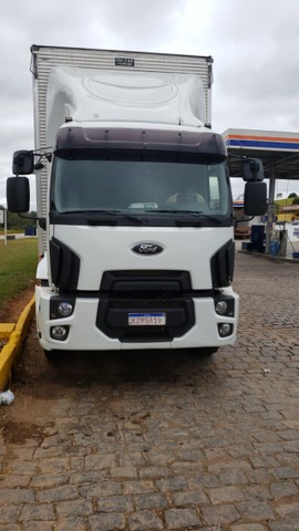 FORD CARGO 2429L 2013 BAÚ